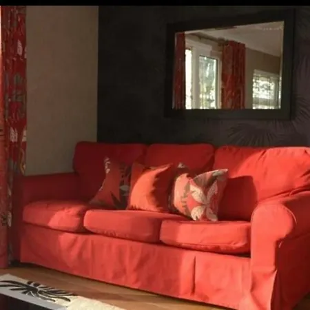 Immaculate 2-bed In Casa de Férias